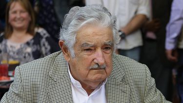 Mujica: Lula socorrerá a los sectores más deprimidos de Brasil