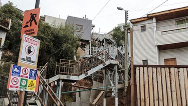 Adulta mayor de 83 años no sale de su casa hace tres años por falta de rampa de acceso prometida por el Serviu