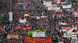 Haciendo sentido sobre el Frente Amplio: Abajo y a la izquierda