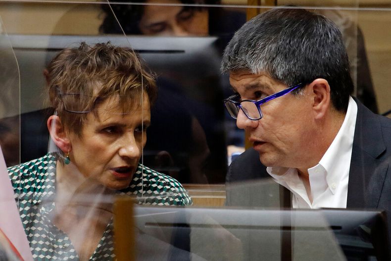 Carolina Toha y Manuel Monsalve 1.jpg