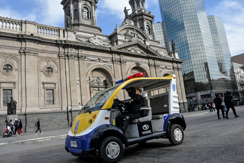 40 funcionarios e inversion de 750 millones hassler lanzo plan santiago seguro.jpg
