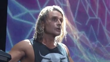 17 bailarines mexicanos de Nacho Cano denuncian a la policía española