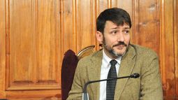 En base a 15 puntos Demócratas y Amarillos anuncian interpelación a ministro Pardow por alza tarifaria