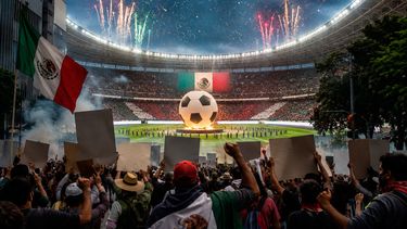 Imagen creada por Inteligencia Artificial que grafica el inicio del Mundial 2026 en medio de protestas sociales en México