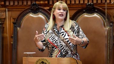El Desconcierto | ac del oficialismo contra vivanco fue aprobada con amplia mayoria y pasa al senado.jpg