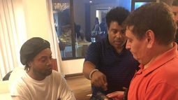 Revisa aquí el pasaporte falso por el que Ronaldinho fue detenido en Paraguay