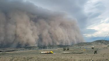 Emiten alerta meteorológica por viento moderado a fuerte para tres regiones del país