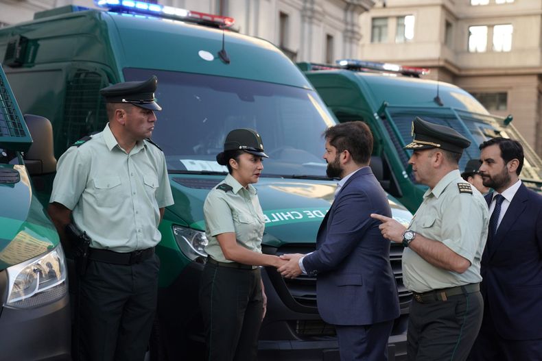 Gendarmeria recibio nuevos vehiculos scaled.jpg