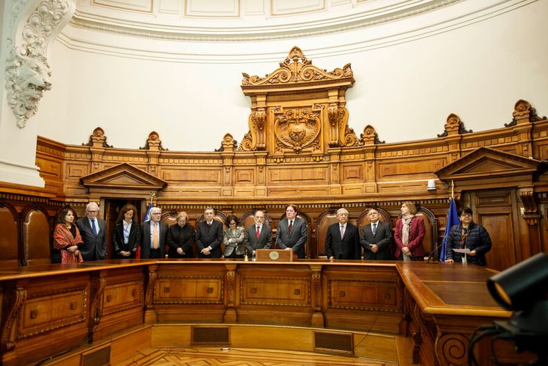 4378 a uno 1587523.jpg