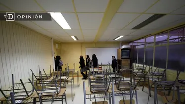 El Desconcierto | 27858 foto de estudiantes dejando una sala de clases.webp