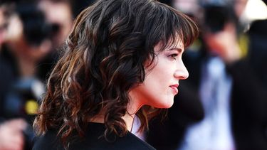 Asia Argento reconoció haberse acostado con actor que la denunció por abuso sexual: Para él, yo era un trofeo de caza