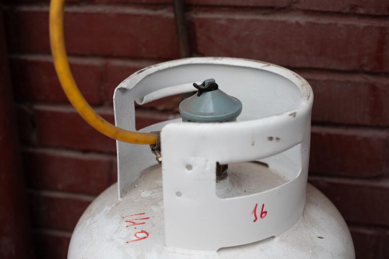 Oficial al gobierno de José Antonio Kast por ausencia del balón de gas gratis prometido - Agencia Uno