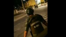 VIDEO| ¡Pa, un ojo menos!: Carabinero amenaza y se burla del peso de una manifestante en Antofagasta