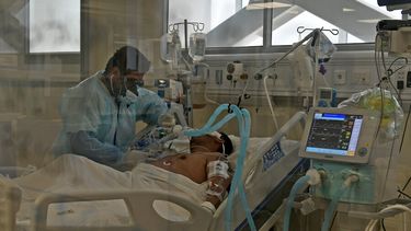 Instituto y hospital deberán pagar $200 millones a padres de paciente fallecido de 16 años