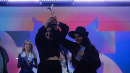Hermanas que ganaron el Festival de Viña se inspiraron en el adiós a su papá