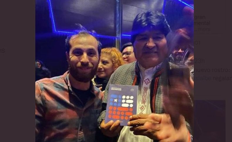 evo morales constitucion 1.jpg