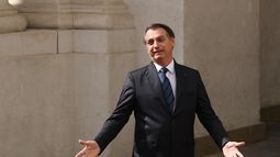 Por molestar a una ballena policía brasileña llama a declarar a exPresidente Bolsonaro