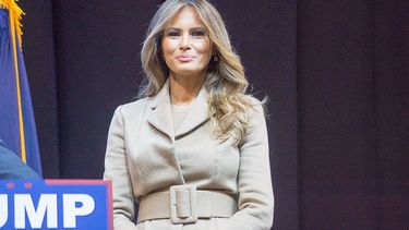 Publicación asegura que Melania Trump renegoció un acuerdo prenupcial antes de llegar a la Casa Blanca