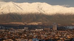 Sobre la Falla de San Ramón hay construcciones como zonas residenciales, universidades y hasta un estadio de fútbol - Agencia Uno Sobre la Falla de San Ramón hay construcciones como zonas residenciales, universidades y hasta un estadio de fútbol - Agencia Uno