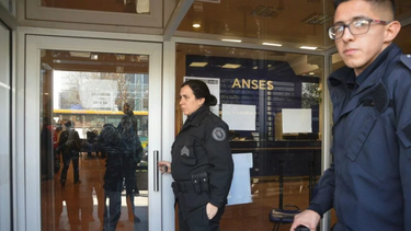 Jubilado argentino de 90 años se pegó un tiro en la cabeza en sede de organismo que otorga pensiones