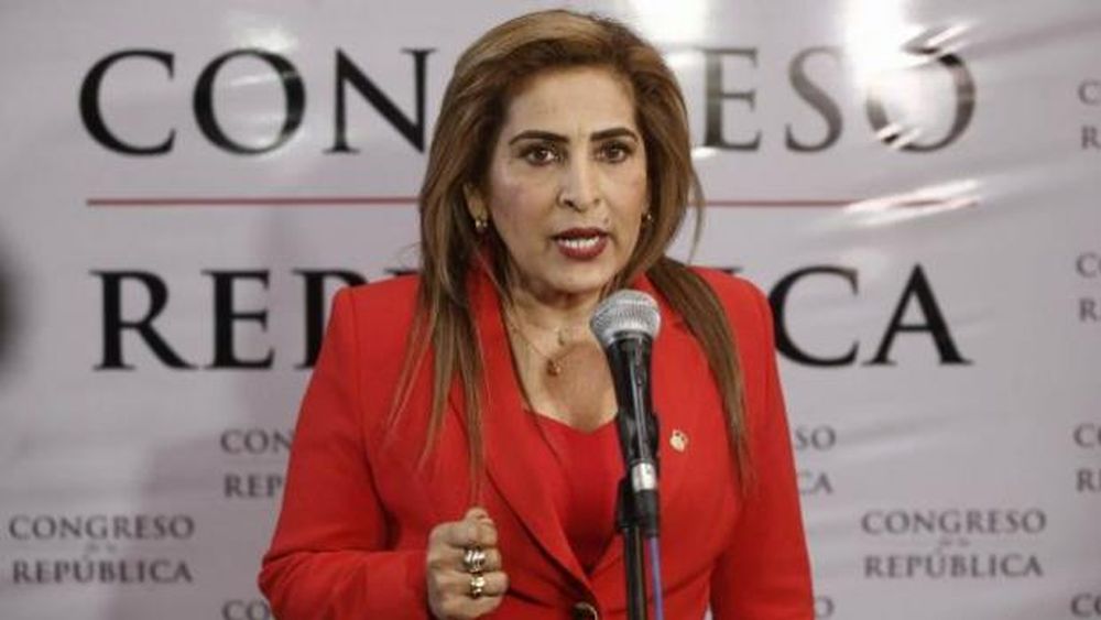 Diputada peruana toma consejos de un abusador y pide a mujeres cuidar sus palabras para no incitar feminicidios
