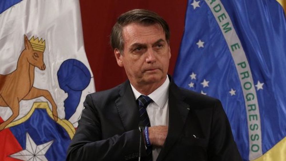 La justicia se opone a Bolsonaro y faculta despido de empleados no vacunados