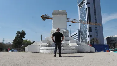 ¿Se mueve o no la estatua a Baquedano? Consejo Nacional de Monumentos debe aclarar interpretación de comunicado