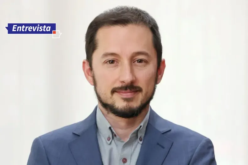 17001 entrevista ed33.webp