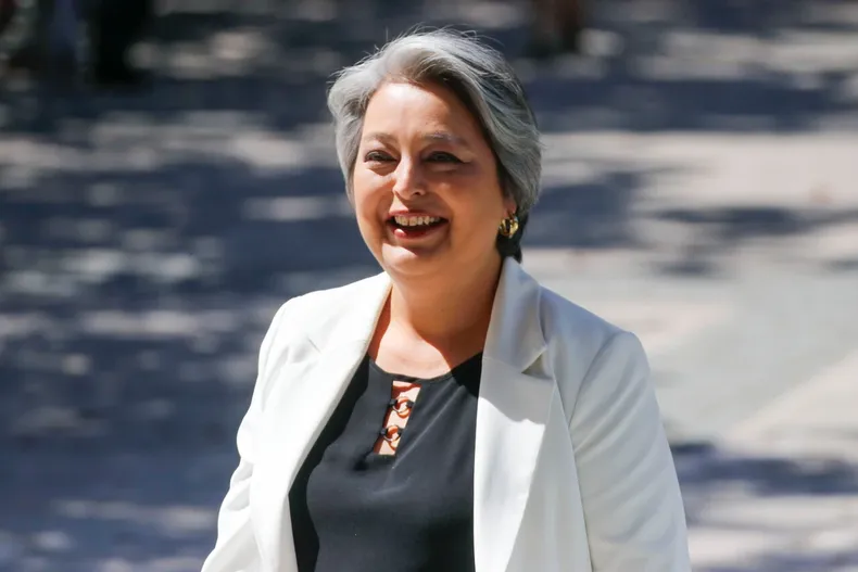 13215 a uno 1630670.webp