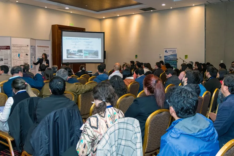 mas de 400 expertos debatiran en santiago sobre el futuro del agua y las soluciones a la crisis hidrica.webp