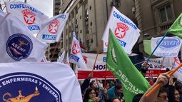 Fenats no descarta paro más radicalizado post 18: Marcel tiene un Dicom con la salud