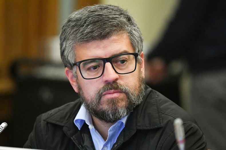 El diputado Jaime Araya durante la comision de seguridad publica - Agencia Uno