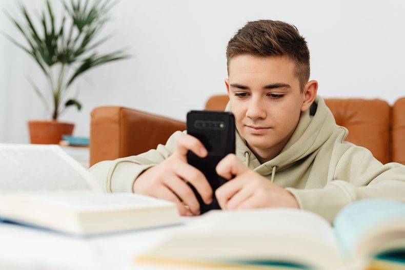 5 consejos para elegir el primer smartphone de tus hijos 72235.jpeg