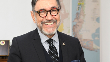 Por aporte al desarrollo del hidrógeno verde: José Zagal Moya recibe Premio Nacional de Ciencias