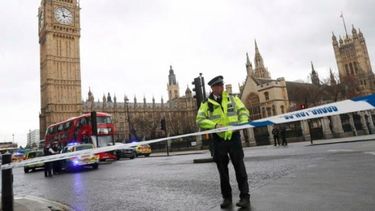 Impacto mundial: Tiroteo en el parlamento británico deja varios heridos y ya se habla de ataque terrorista