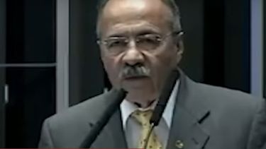 Encuentran dinero en la ropa interior de senador aliado de Bolsonaro durante operativo policial