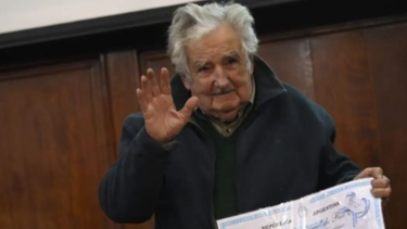 Expresidente uruguayo José Mujica impacta al anunciar que tiene un tumor en el esófago