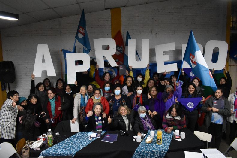 Mujeres de Lo Espejo por el Apruebo.jpeg