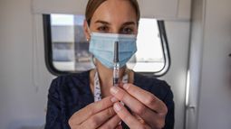 La OMS estudia el uso de emergencia para la vacuna china de Sinopharm