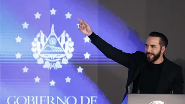 Mismo camino que Venezuela: La reforma electoral con que Bukele busca eternizar su poder en El Salvador