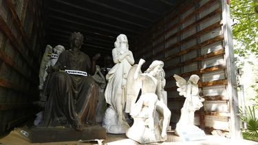 Formalizarán a Raúl Schüler, el empresario que tenía estatuas y fósiles robados en su hacienda en San Francisco de Mostazal