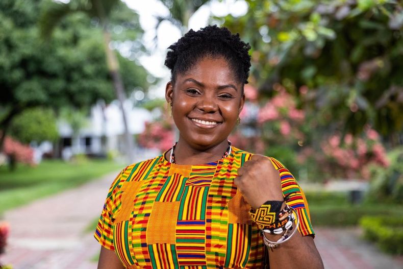 FVp_78aWAAEy6hs 2.jpeg