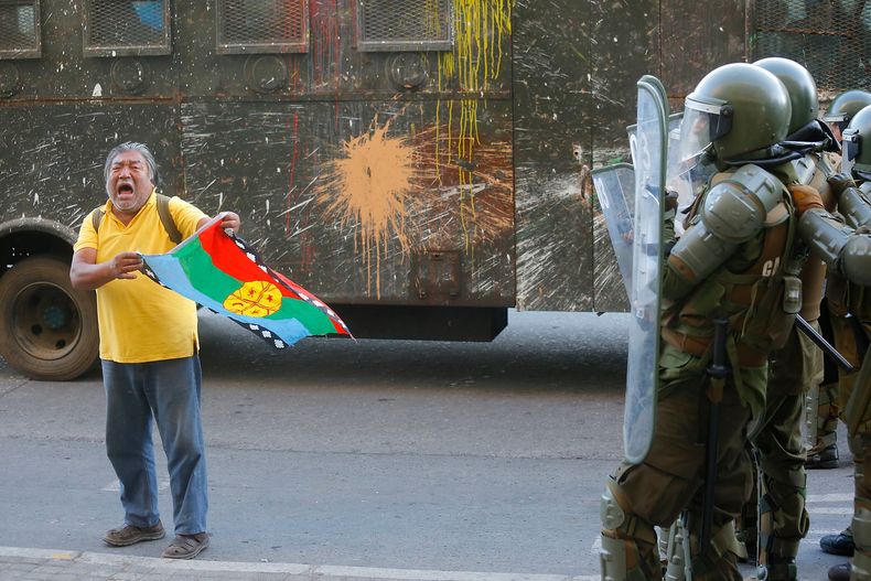 carabineros 1 1 1.jpg