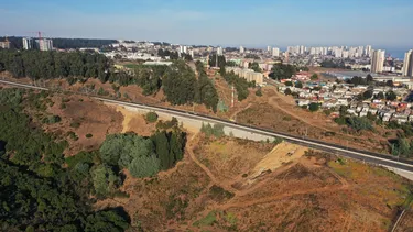 Tras 9 meses cerrada: Ruta E-30 F en Concón vuelve a operar tras reparación de socavón de 20 metros