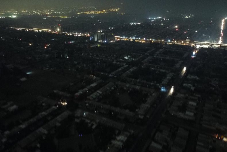 18297 cortes de luz en santiago hoy lunes 30 de junio.jpg