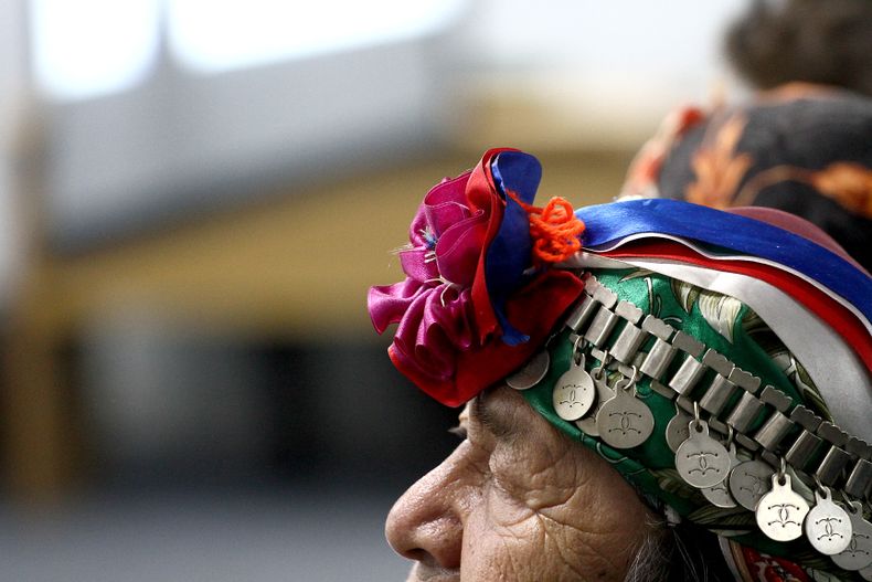 Imagen referencial - Mujer mapuche