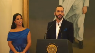 “Un nuevo Chávez”: Las reacciones a anuncio de Bukele de ir a reelección en El Salvador