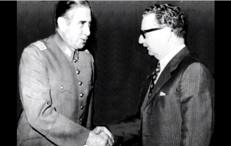 Pinochet y Allende en la Unidad Popular.png