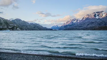 Investigación acuciosa y revisión de protocolos de seguridad: Las acciones que tomará Chile tras tragedia en Torres del Paine