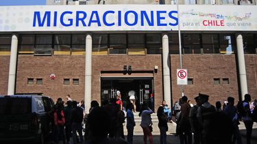 Organizaciones migrantes acusan desinformación, ineficiencia y fracaso del gobierno a un año de su política migratoria de “Ordenar la casa”